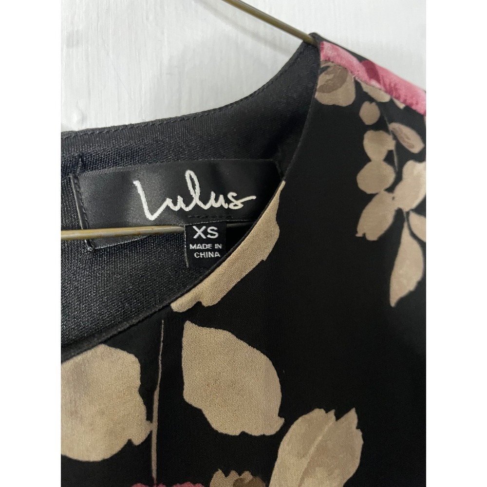 Lulus XS Black Floral Print Dress Short‎ Sleeve Tie Cold Shoulder - Picture 2 of 4
